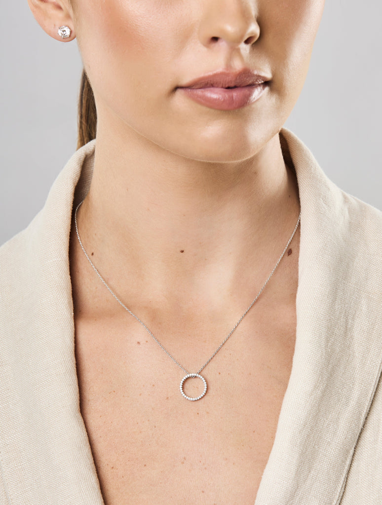 Diamond circle necklace tiffany deals
