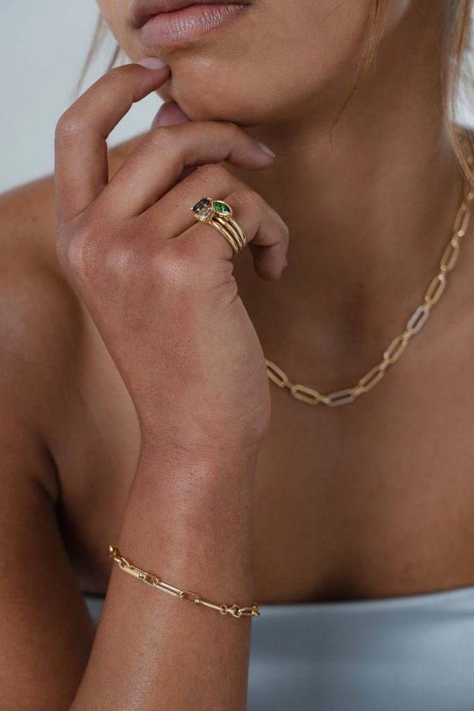 'Desert Dance' Teal Sapphire Ring