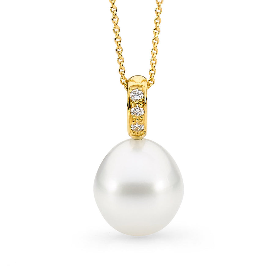 Oval Shaped Australian Pearl Pendant pearl jewellery online jewellery shop buy jewellery online jewellers in perth perth jewellery stores wedding jewellery australia