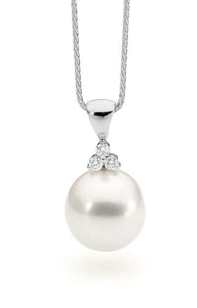 Trefoil Diamond & Pearl Pendant