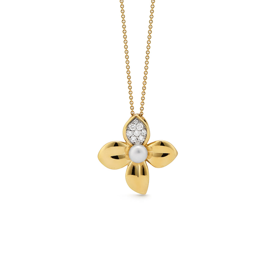 'Diamond Petal' pearl pendant
