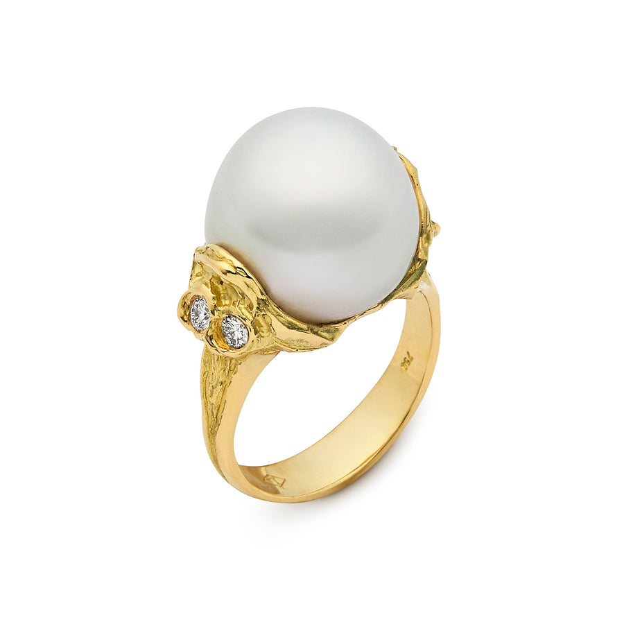 'Celeste' pearl ring