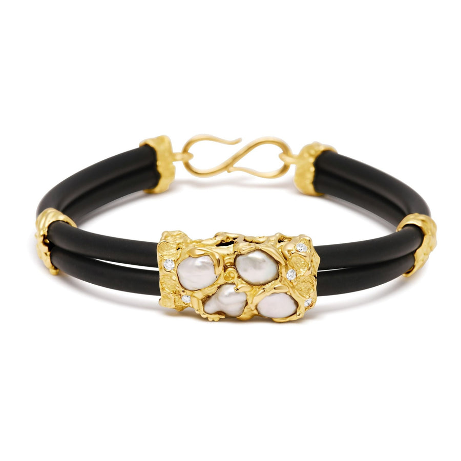 'Drift Stones' pearl bracelet