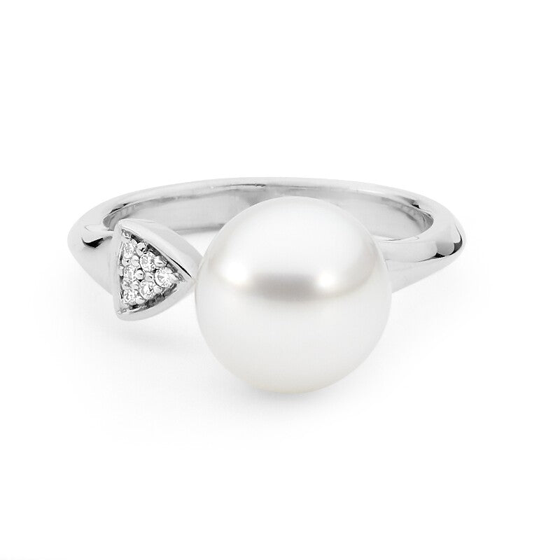 Arrowhead Peal Diamond Rings Perth jewellery stores perth perth jewellery stores australian jewellery designers online jewellery shop perth jewellery shop jewellery shops perth perth jewellers jewellery perth jewellers in perth diamond jewellers perth bridal jewellery australia pearl jewellery australian pearls diamonds and pearls perth engagement rings for women custom engagement rings perth custom made engagement rings perth diamond engagement rings pearl jewellery