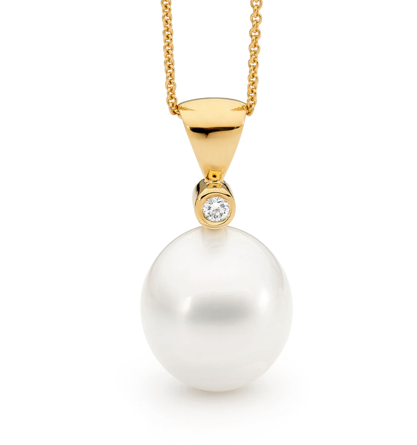 Classic Pearl and Diamond Pearl Pendant pearl jewellery pearl pendant Classic Pearl and Diamond Pearl Pendant online jewellery shop perth jewellery stores australian jewellery designers online jewellery shop perth jewellery shop jewellery shops perth perth jewellers jewellery perth jewellers in perth diamond jewellers perth bridal jewellery australia