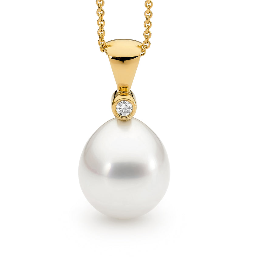 18ct Yellow Gold South Sea Pearl & Diamond Pendant Yellow White Gold Pendant Perth jewellery stores perth perth jewellery stores australian jewellery designers online jewellery shop perth jewellery shop jewellery shops perth perth jewellers jewellery perth jewellers in perth diamond jewellers perth bridal jewellery australia pearl jewellery australian pearls diamonds and pearls perth